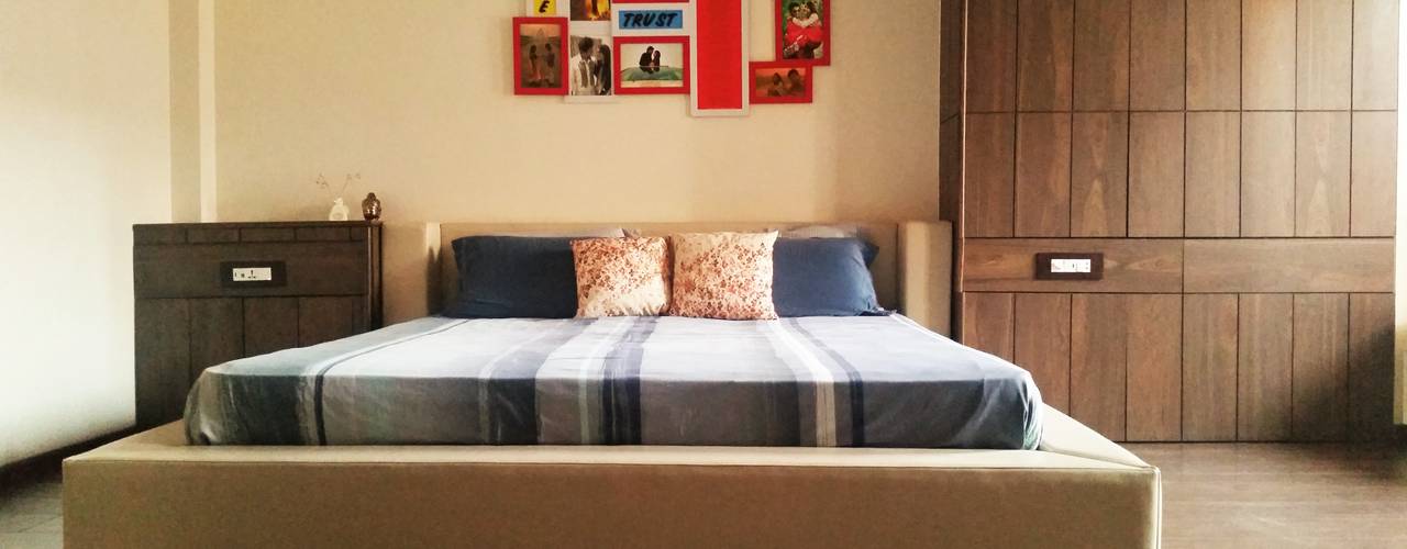 Prateek & Shivangi - Couple Room Interior, tcrproject tcrproject Camera da letto moderna Legno Effetto legno