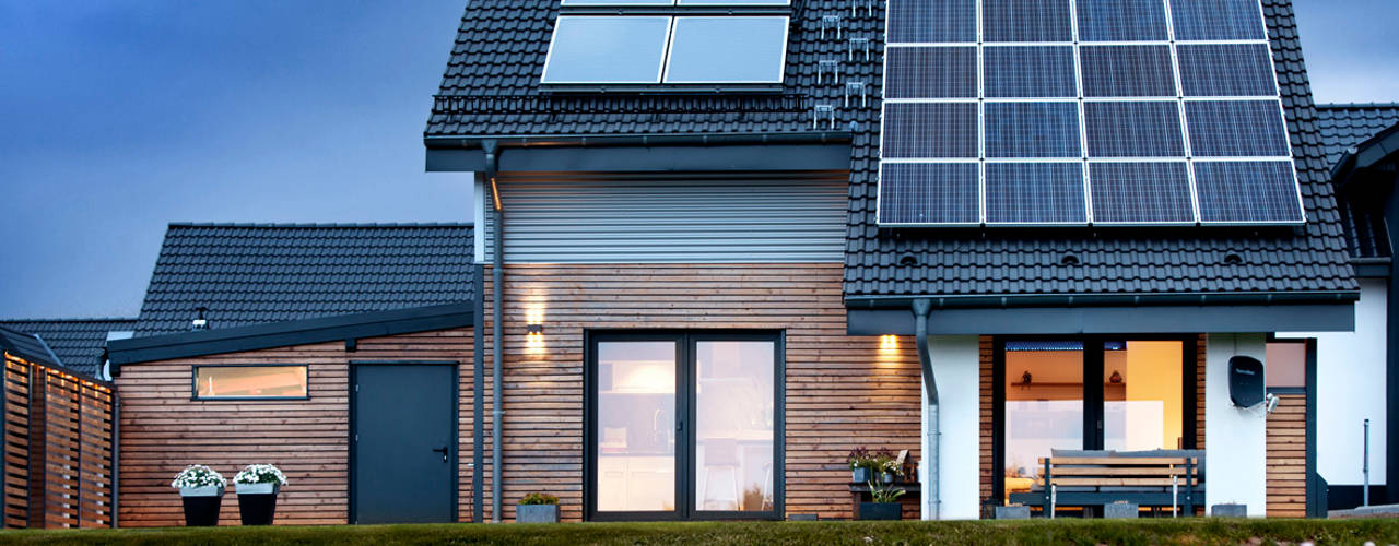 Holzhaus überrascht mit cleverem Energiekonzept - Ein Smart Home muss nicht teuer sein, Gira, Giersiepen GmbH & Co. KG Gira, Giersiepen GmbH & Co. KG 一戸建て住宅
