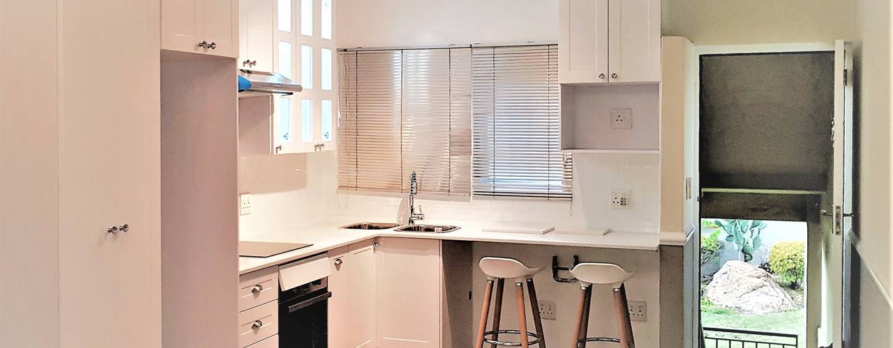 The Minimalist-Style Studio Kitchen , Zingana Kitchens and Cabinetry Zingana Kitchens and Cabinetry مطبخ ذو قطع مدمجة