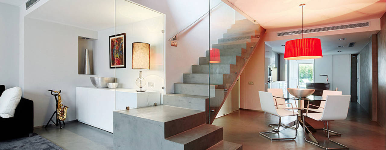 Reforma en Sant Cugat del Vallès de un penthouse por Jordi Sagalés, JSV-Architecture JSV-Architecture Stairs Concrete