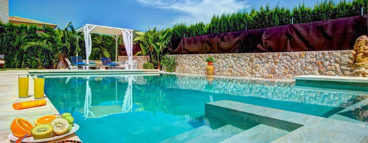 Diseño y construcción de una villa en Mallorca por Diego Cuttone, Diego Cuttone, arquitectos en Mallorca Diego Cuttone, arquitectos en Mallorca Mediterranean style pool