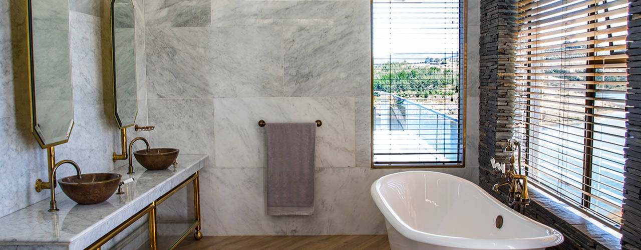 House Ebenezer: A Measure Of Texture , AB DESIGN AB DESIGN Phòng tắm phong cách tối giản