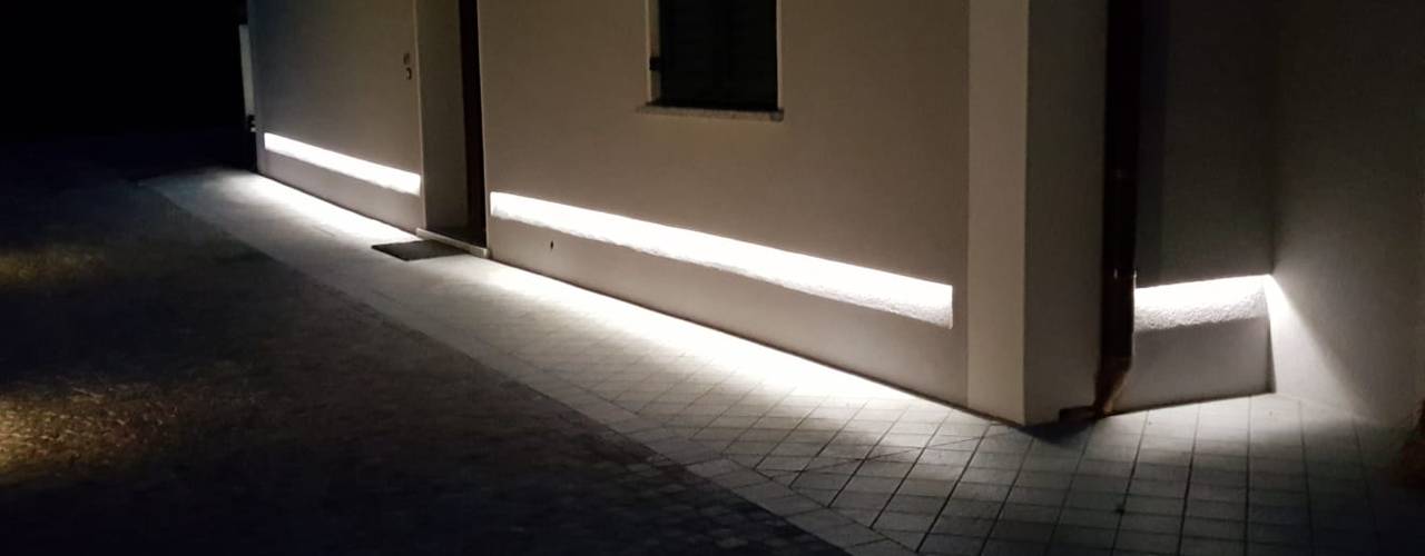 Segnapasso lineare led integrato nel cappotto termico - EL2101 Eleni Lighting, Eleni Lighting Eleni Lighting Villas