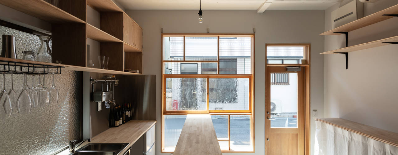 Re：NY, coil松村一輝建設計事務所 coil松村一輝建設計事務所 Minimalist corridor, hallway & stairs