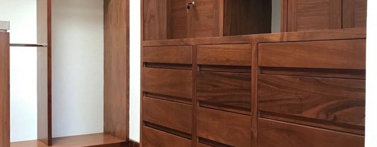 MDF Enchapado Para Fabricación De Muebles, La ChaPa La ChaPa Closets de estilo minimalista Madera Acabado en madera