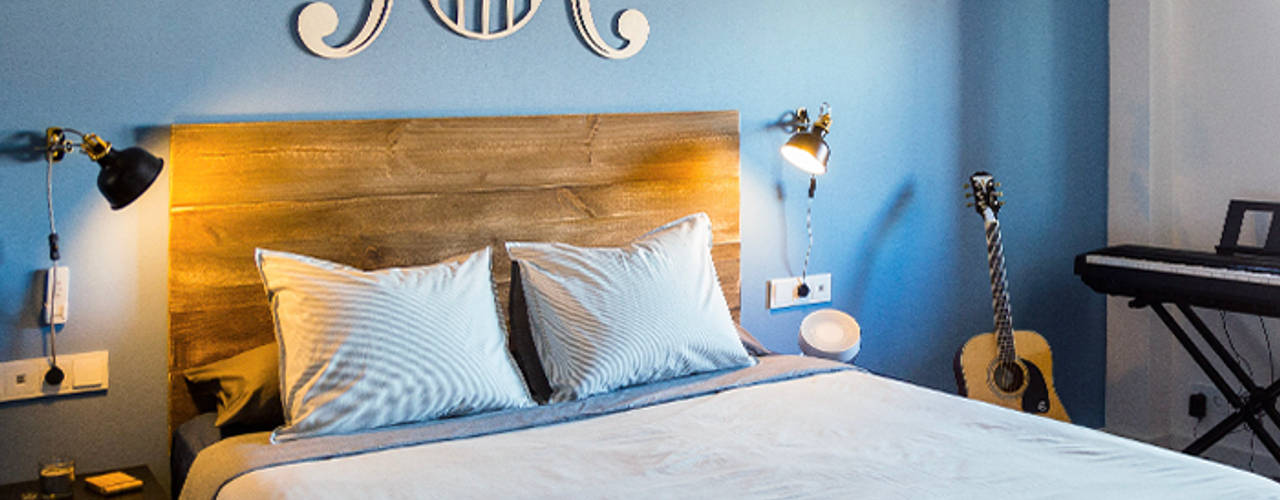 Proyecto de reforma e interiorismo en una vivienda en Barcelona por Estudi Aura, Estudi Aura, decoradores y diseñadores de interiores en Barcelona Estudi Aura, decoradores y diseñadores de interiores en Barcelona Small bedroom Wood Wood effect