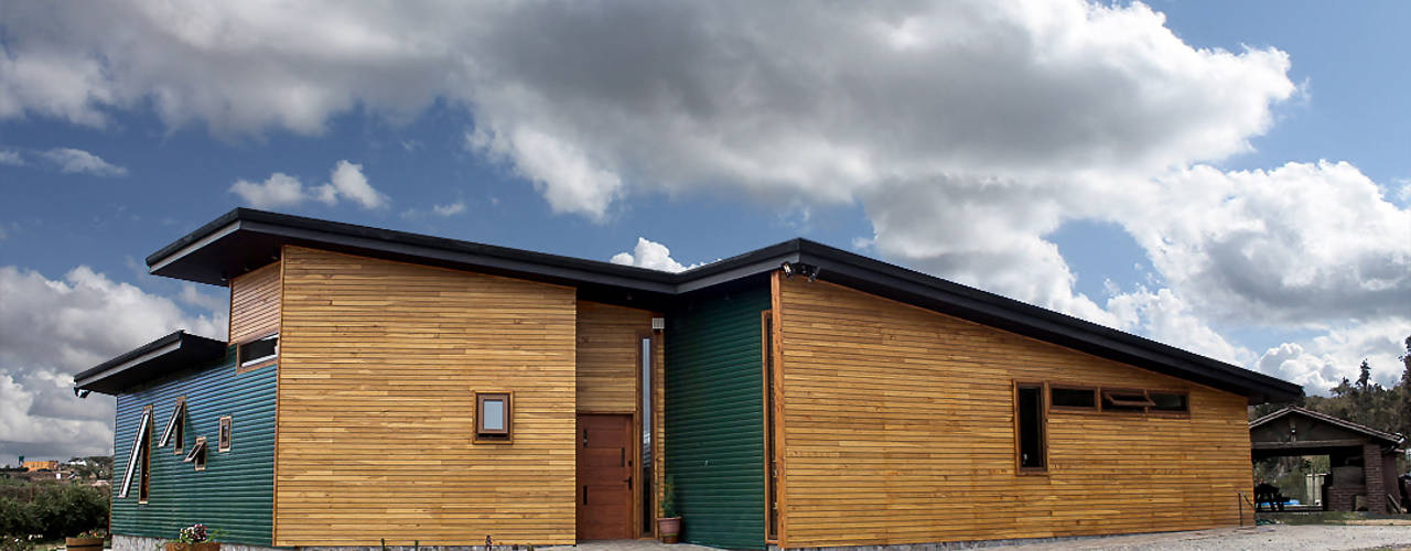 Casa Palote, Limache, Intermedio Arquitectos Intermedio Arquitectos Wooden doors