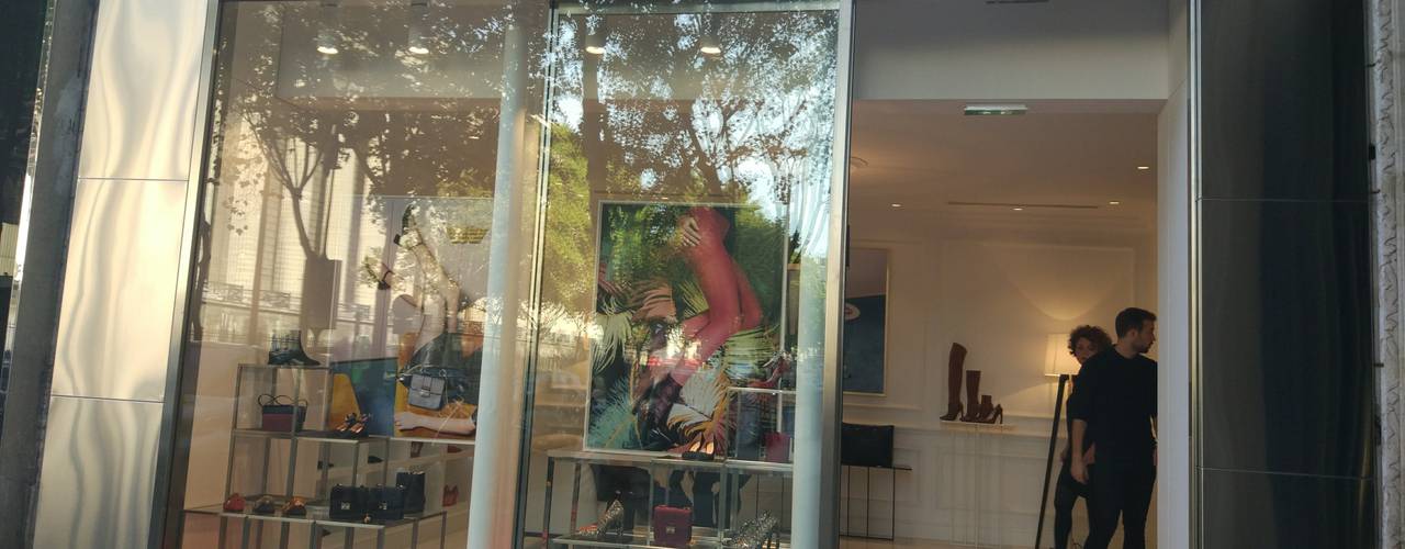 Interiorismo comercial para una tienda de zapatos moderna homify