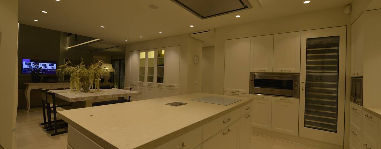 REFORMA DE VIVIENDA, Desarrollo y Estudio Ardeco s.l. Desarrollo y Estudio Ardeco s.l. Built-in kitchens