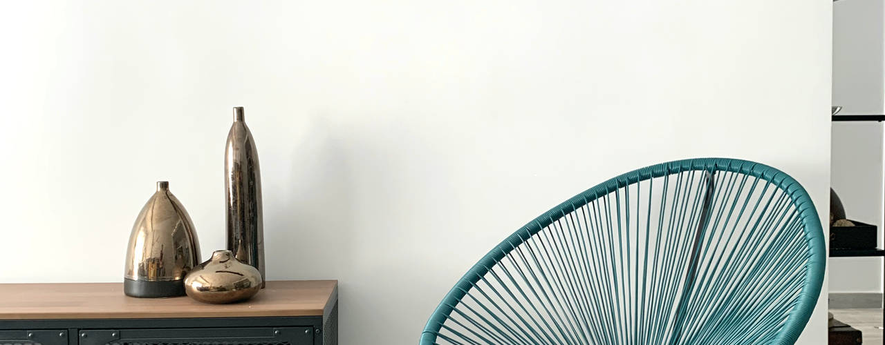 Pequeño, Colorido y Minimalista Apartamento de una Habitación, Emma Sánchez Miranda Interiorismo Emma Sánchez Miranda Interiorismo Salones de estilo minimalista Aluminio/Cinc Azul