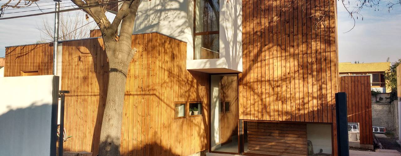 CASA ECHEÑIQUE 1 , LA REINA, Martin Rojas Arquitectos Asoc. Martin Rojas Arquitectos Asoc. Log cabin لکڑی Wood effect