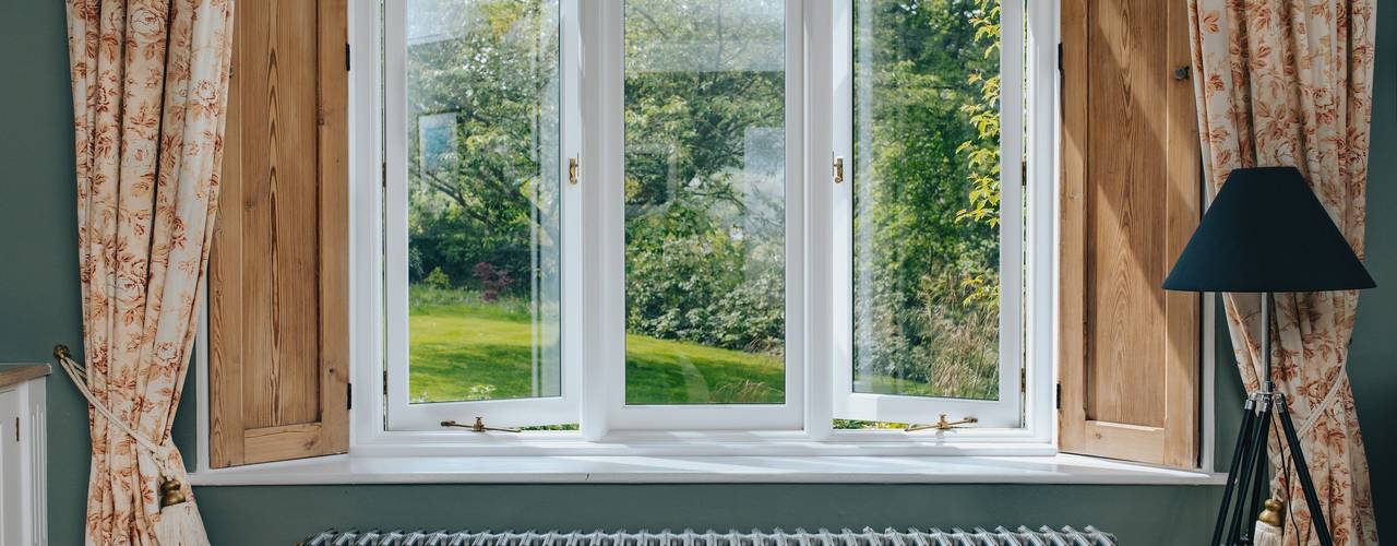 Traditional wooden casement frame window and door replacements, Nathan McCarter Joinery Nathan McCarter Joinery Living room