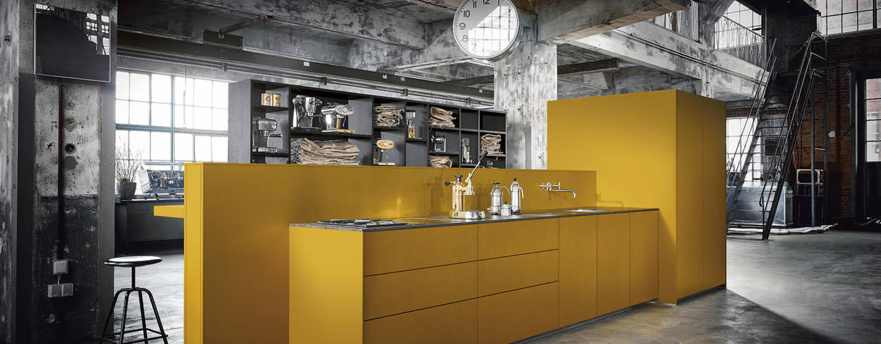 Außergewöhnliche Design-Küche von next125, Spitzhüttl Home Company Spitzhüttl Home Company Built-in kitchens Yellow