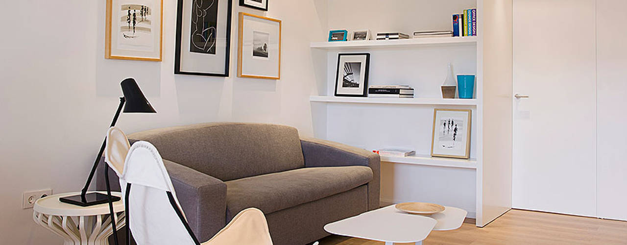 Apartamento en Santa Pola, MANUEL GARCÍA ASOCIADOS MANUEL GARCÍA ASOCIADOS モダンデザインの リビング