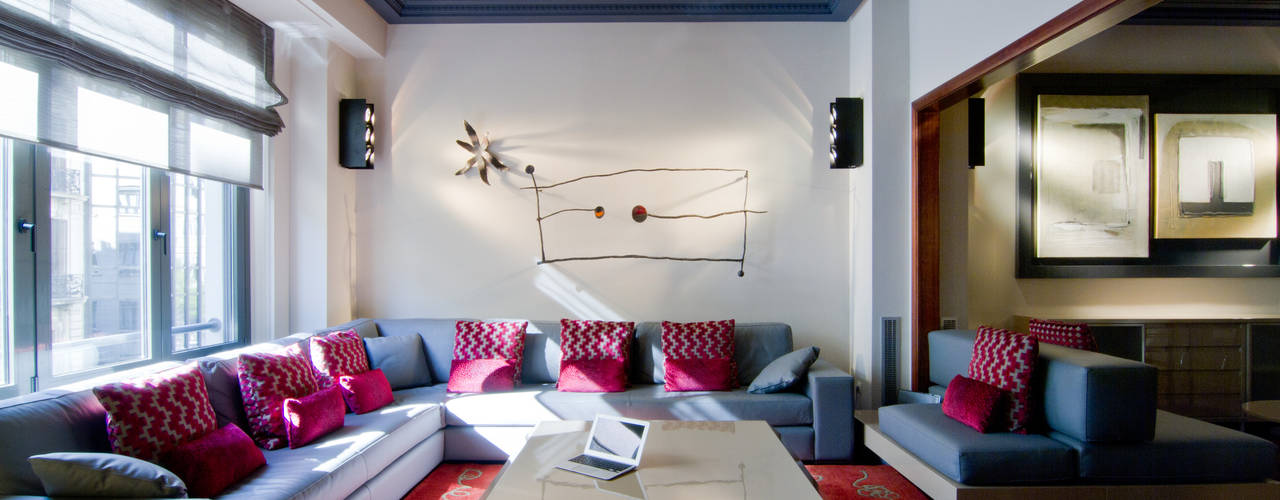 Vivienda de Estilo Neoclásico en la calle Caspe de Barcelona, MANUEL TORRES DESIGN MANUEL TORRES DESIGN Modern living room
