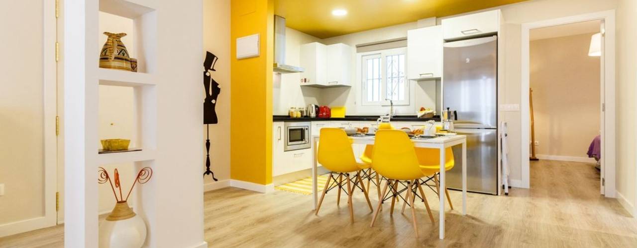 Una reforma que consigue un piso moderno y luminoso, Instalaciones Araujo Instalaciones Araujo Cocinas de estilo moderno