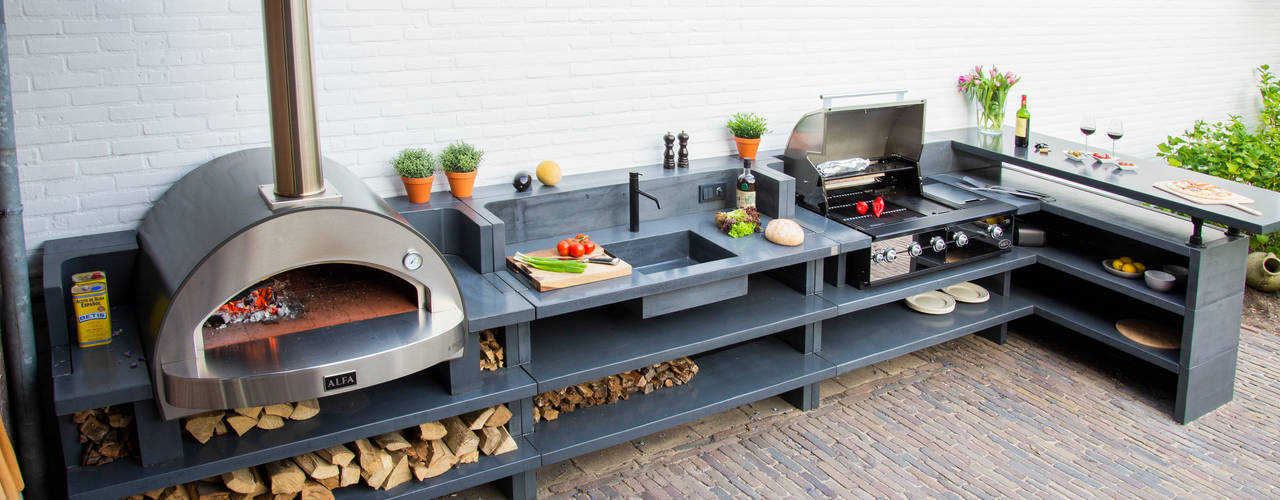 Outdoor kitchen with 4 Pizze wood-fired oven, Alfa Forni Alfa Forni Modern Terrace