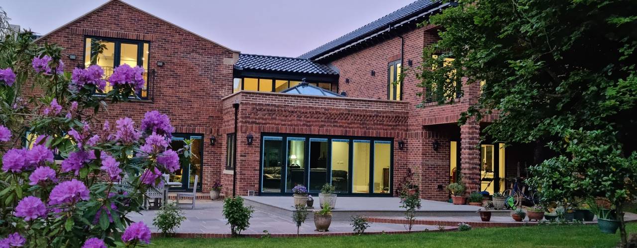 Villa in Ponteland Shows How to Achieve Luxury with Traditional