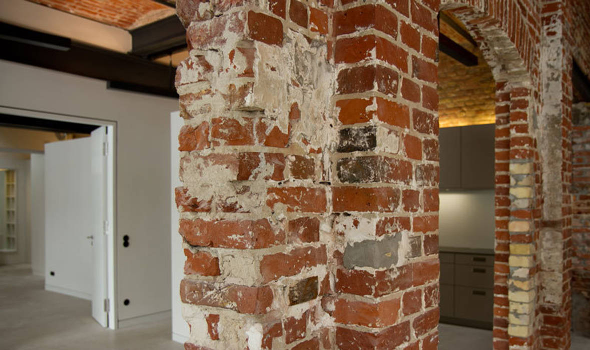 Loft Wedding, designyougo - architects and designers designyougo - architects and designers industrial style corridor, hallway & stairs Bricks