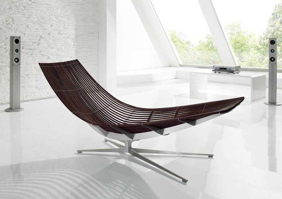 Design-Liege mit elegantem Fuß in Edelstahl KERN-DESIGN GmbH Innenarchitektur + Einrichtung Moderne Wohnzimmer Sofas und Sessel