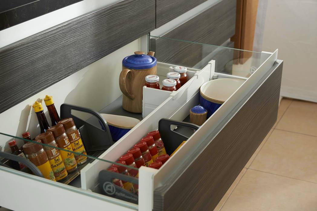 Cocinas con frentes de cristal, Aura Cocinas Aura Cocinas Modern kitchen Storage