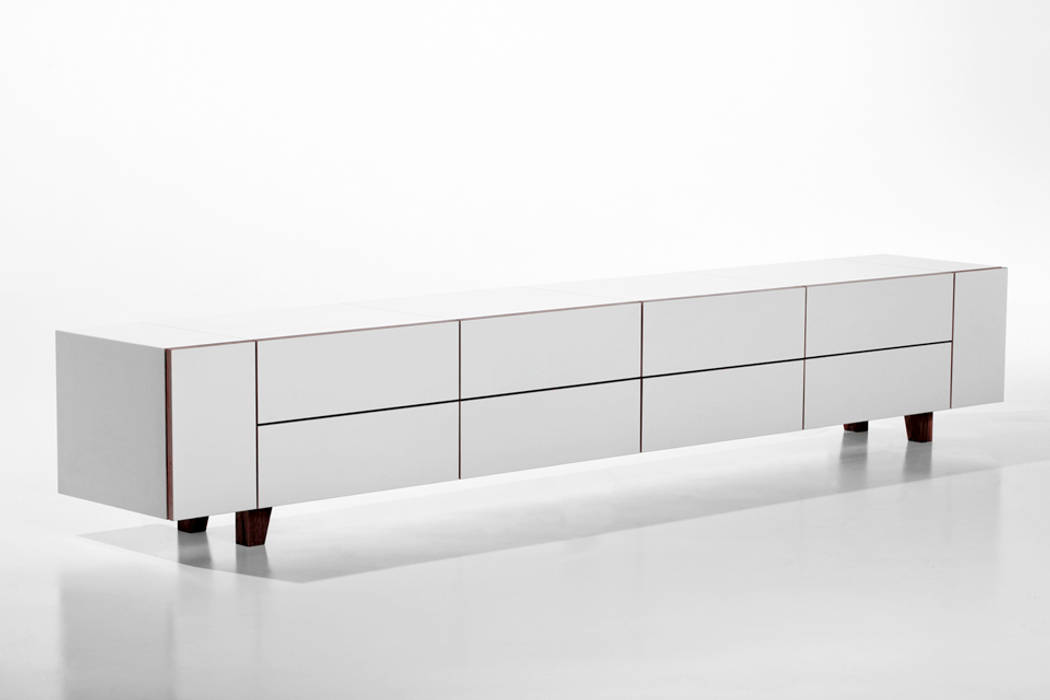 RD 05 Lowboard, ​Rohstoff Design ​Rohstoff Design Salon classique Meubles télévision & multimédia
