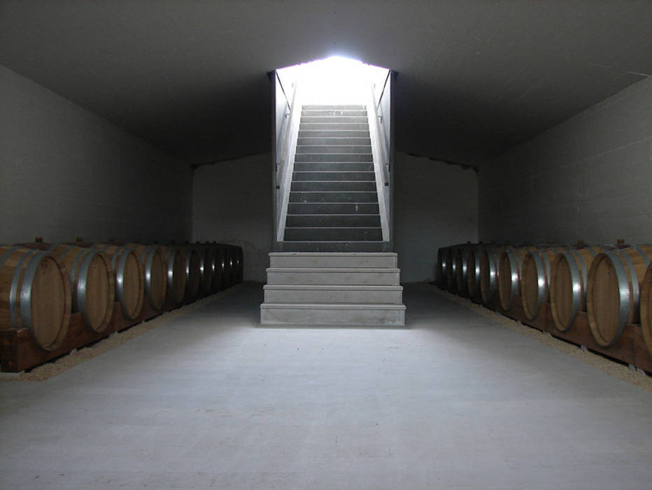 TAVERNA WINERY, ONSITESTUDIO ONSITESTUDIO Cantina minimalista