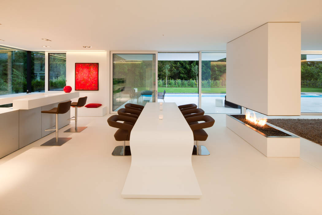 Moderne Villa im Bauhausstil, HI-MACS® HI-MACS® Moderne Esszimmer