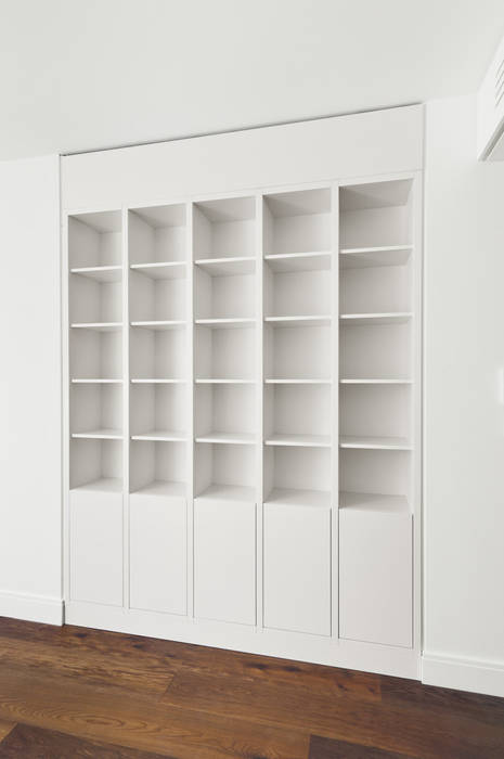 Bücherregal, Die Möbel Manufaktur Die Möbel Manufaktur Classic style living room Shelves