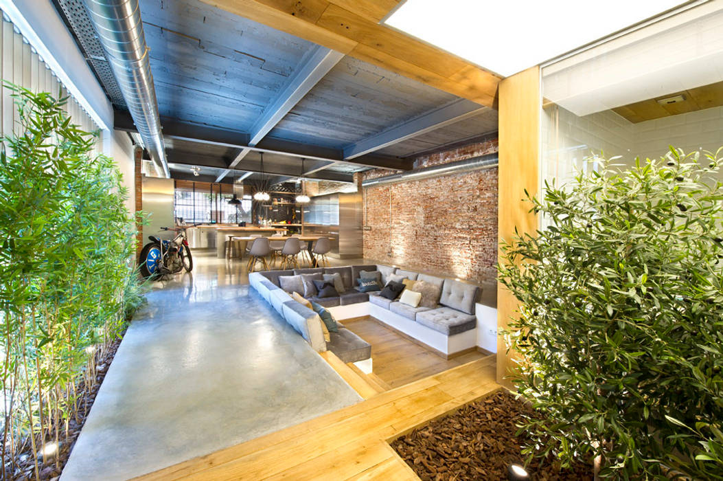 Bajo comercial convertido en loft (Terrassa), Egue y Seta Egue y Seta Rustic style living room