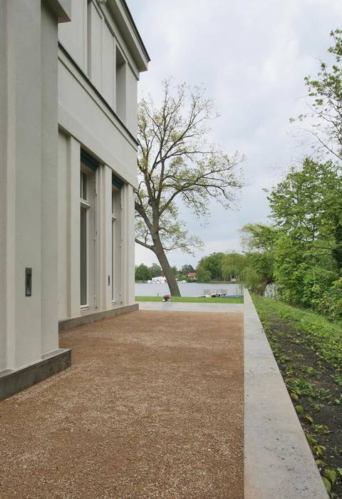 Liegeplatz am See - Landsitz mit Ferienambiente CG VOGEL ARCHITEKTEN Klassische Häuser