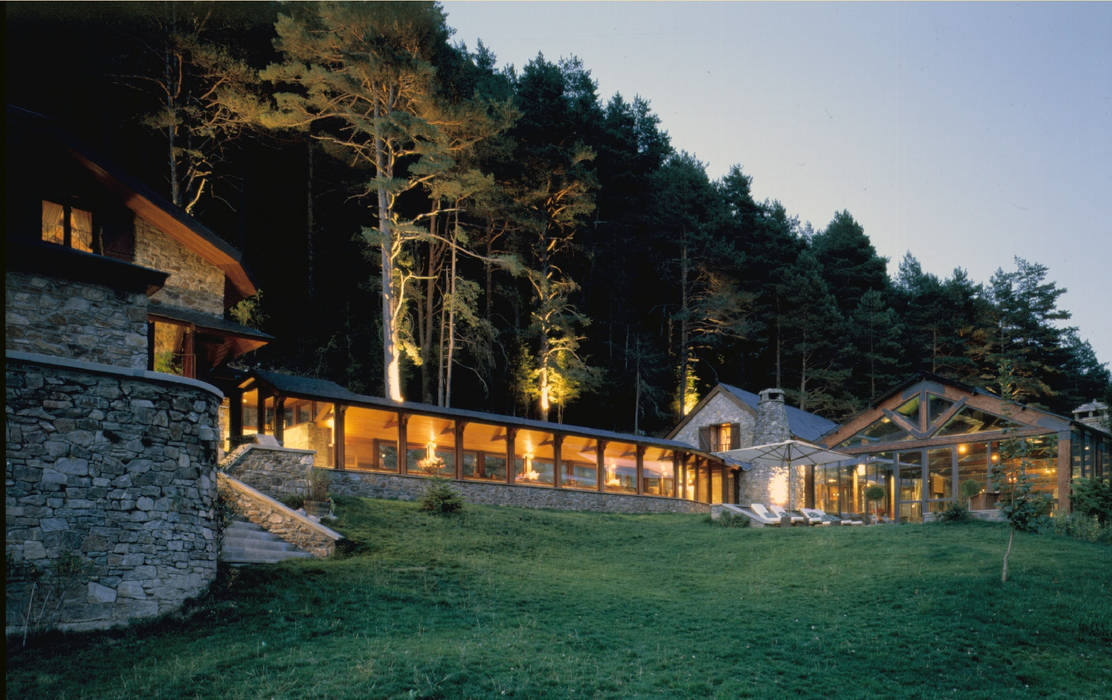 Casa en Pirineos, GBZ Arquitectura GBZ Arquitectura Casas de estilo mediterráneo