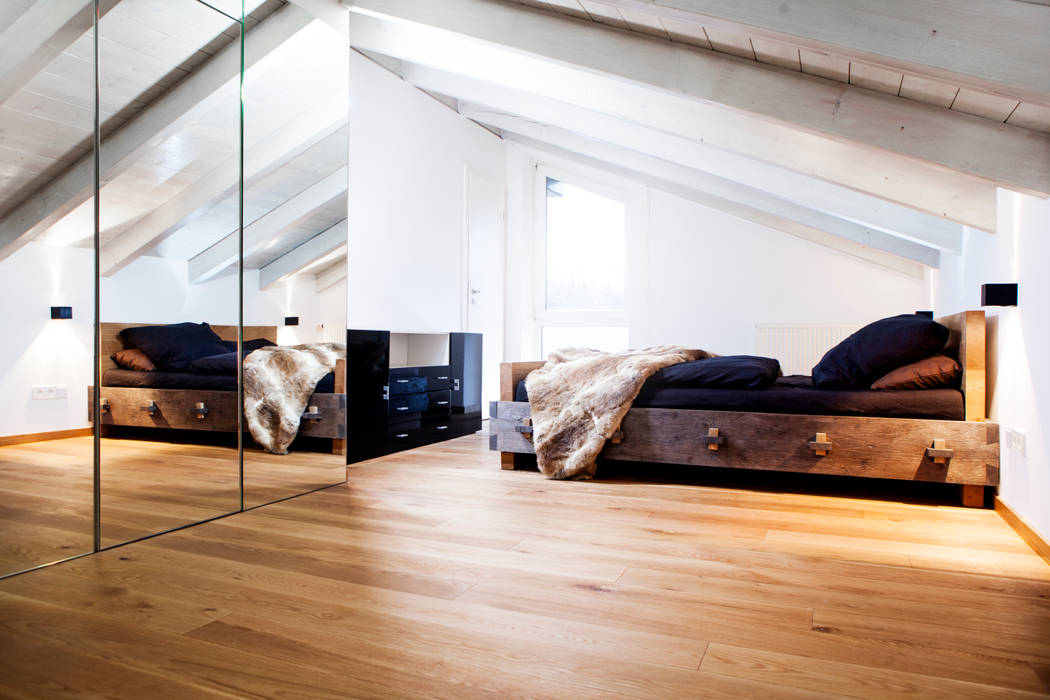 Dachausbau, BESPOKE GmbH // Interior Design & Production BESPOKE GmbH // Interior Design & Production Rustic style bedroom