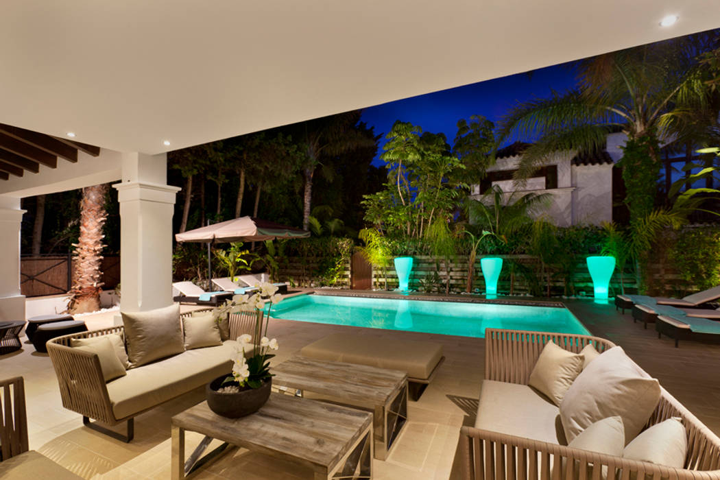 Villa Marbella Club, Originals Interiors Originals Interiors Rustikaler Balkon, Veranda & Terrasse