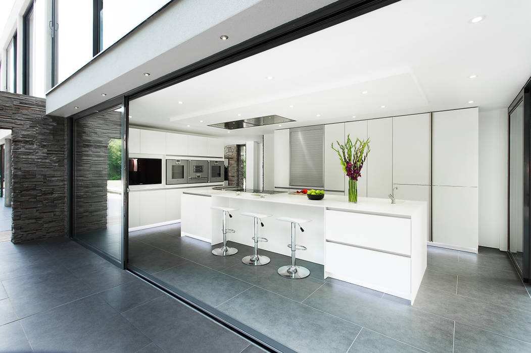 Synergy of Light and Space, The Myers Touch The Myers Touch Cocinas modernas