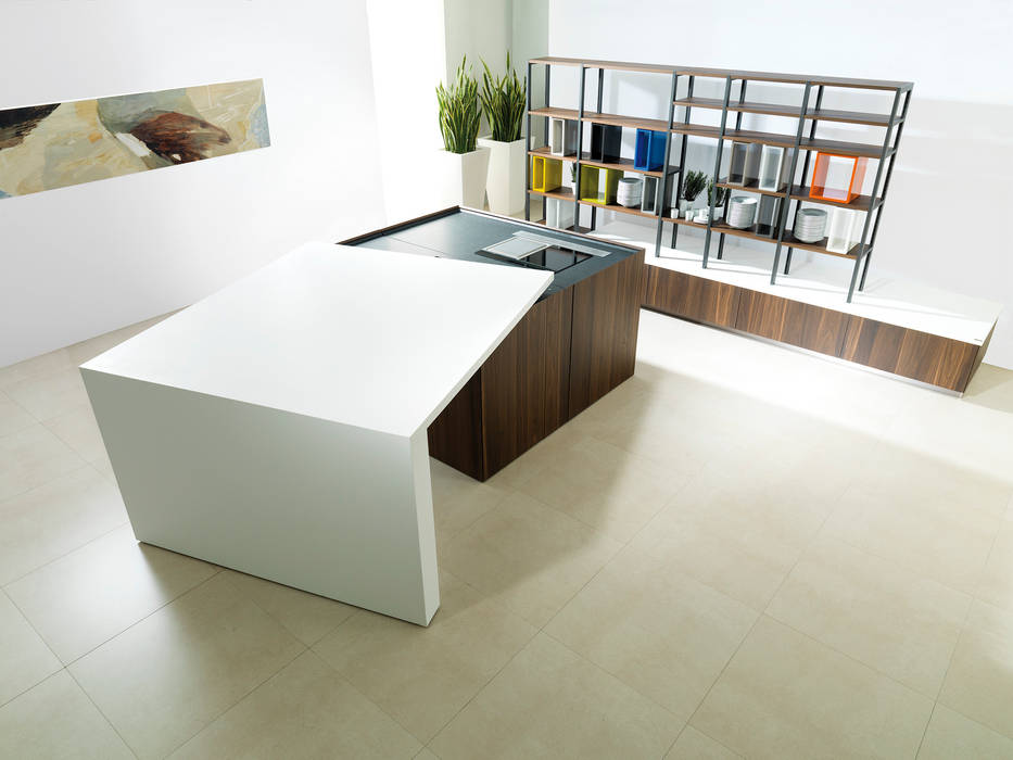 E6.90 / E6.00 roble torrefacto_EVOLUTION, GAMA-DECOR S.A. GAMA-DECOR S.A. Modern kitchen Storage