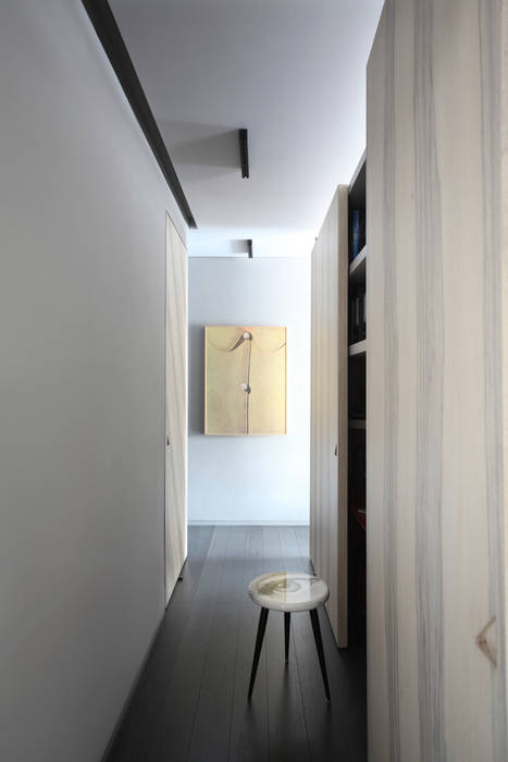 An (In)discrete Eye, Marcante-Testa Marcante-Testa Corridor, hallway & stairs design ideas