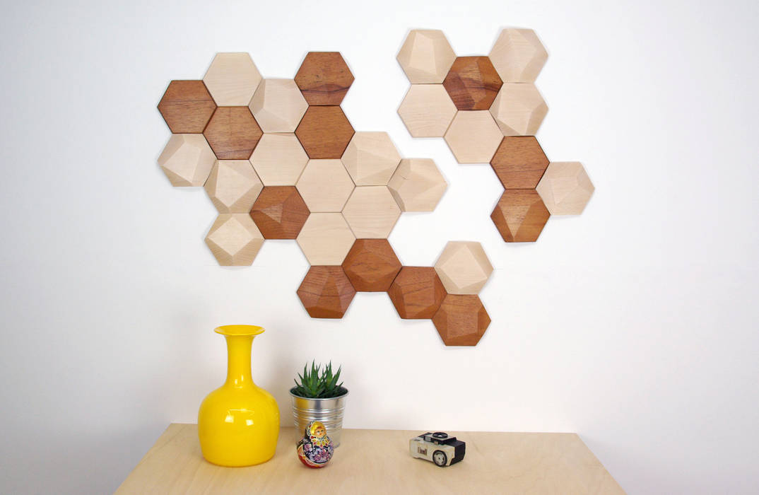 Bee Apis, wooden tiles for wall decor, Monoculo Design Studio Monoculo Design Studio Lebih banyak kamar Other artistic objects