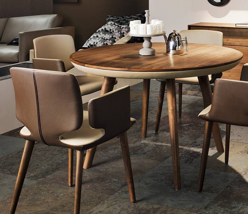 Flaye Round Table Wharfside Furniture Salas de jantar modernas Mesas