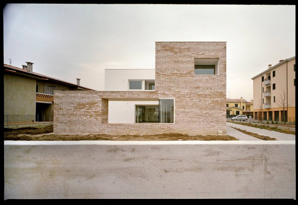 Casa GS, C&P Architetti - Luca Cuzzolin + Elena Pedrina C&P Architetti - Luca Cuzzolin + Elena Pedrina Houses