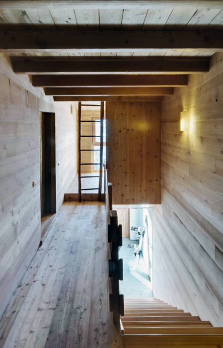 A wardrobe in the landscape, es-arch es-arch Country style corridor, hallway & stairs