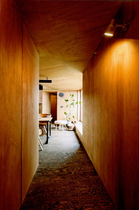 ROOF/M, eu建築設計 eu建築設計 カントリーな 壁&床