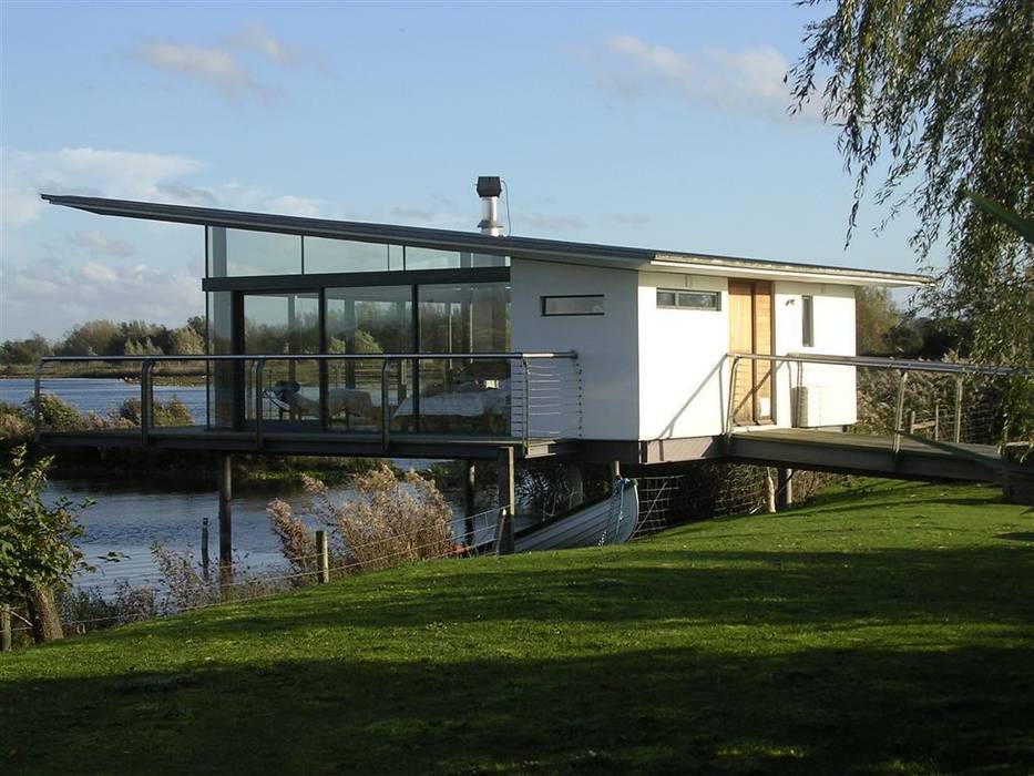 AR Design Studio- The Boat House, AR Design Studio AR Design Studio Modern home