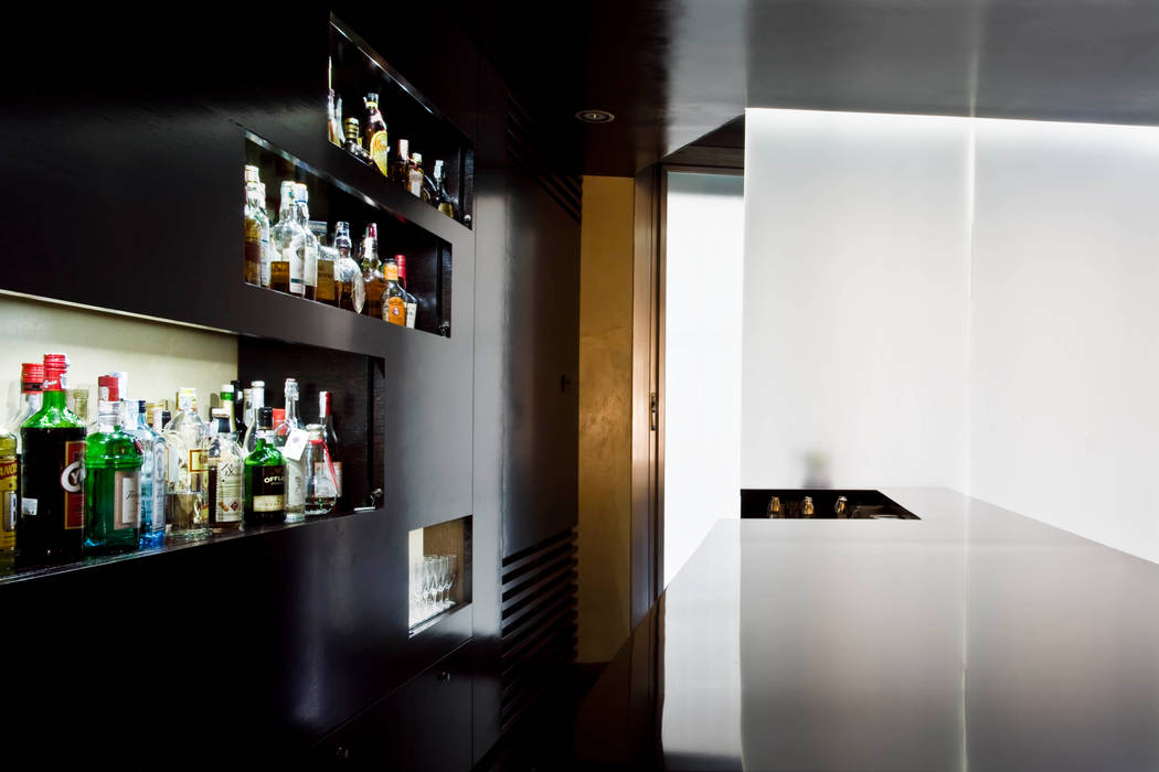 Nuovo bar hotel Plaza, EXiT architetti associati EXiT architetti associati Pareti & Pavimenti in stile minimalista