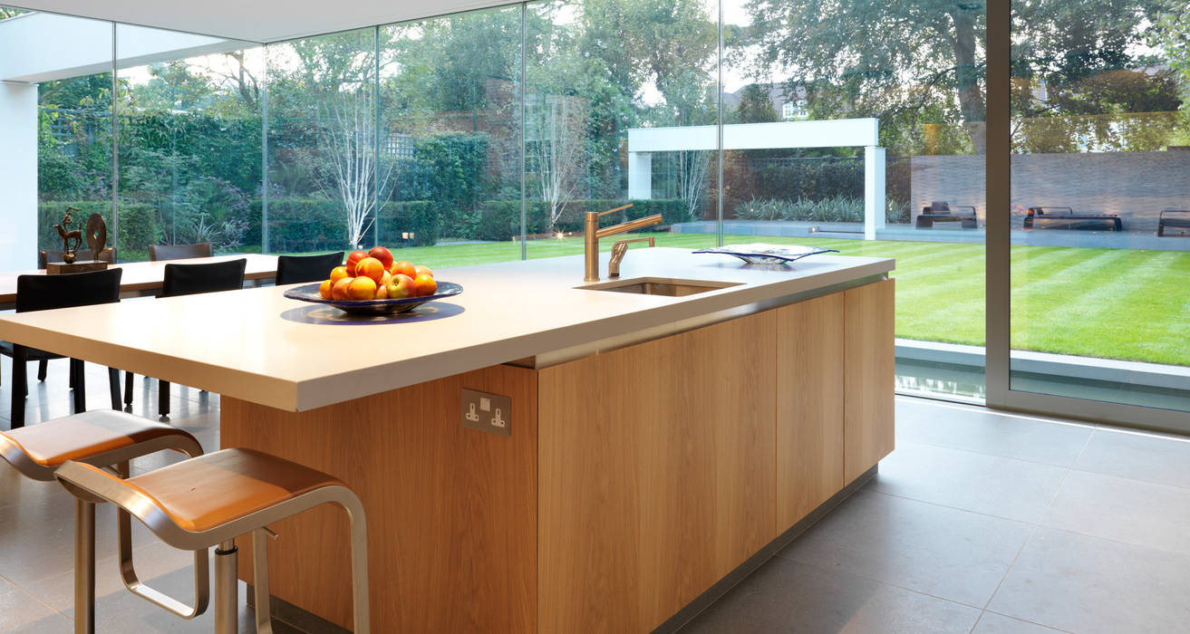 A Stunning and Spacious House Project in Wimbledon, Gregory Phillips Architects Gregory Phillips Architects Modern kitchen
