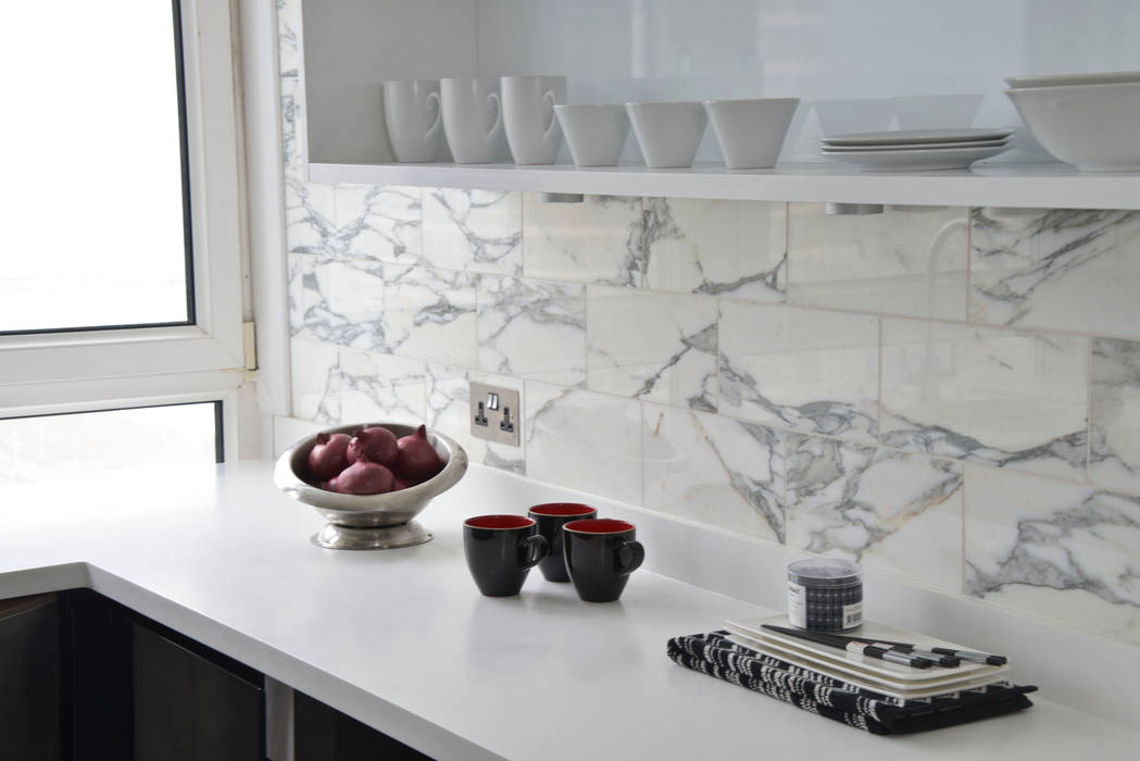 A Monochrome Kitchen - Minimal yet Practical, Cathy Phillips & Co Cathy Phillips & Co Moderne keukens