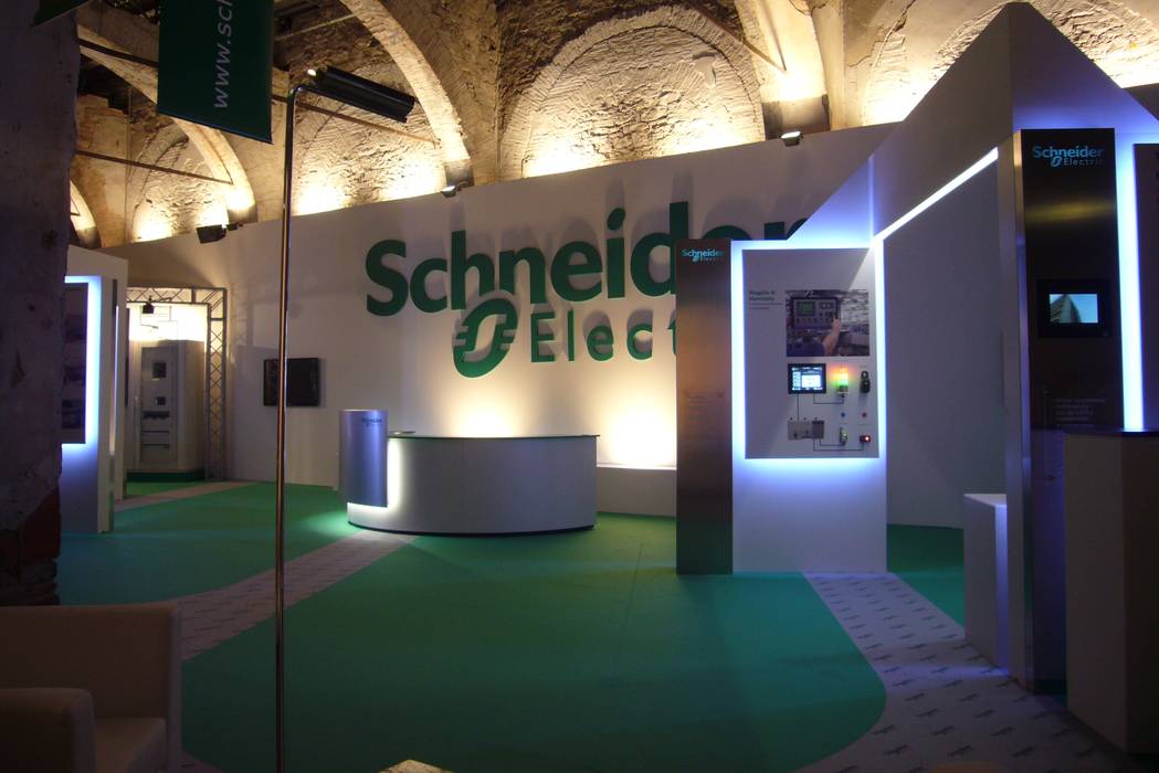 Allestimento Schneider Electric - Stazione Leopolda Firenze, Studio Arch. Matteo Calvi Studio Arch. Matteo Calvi Gewerbeflächen Messe Design
