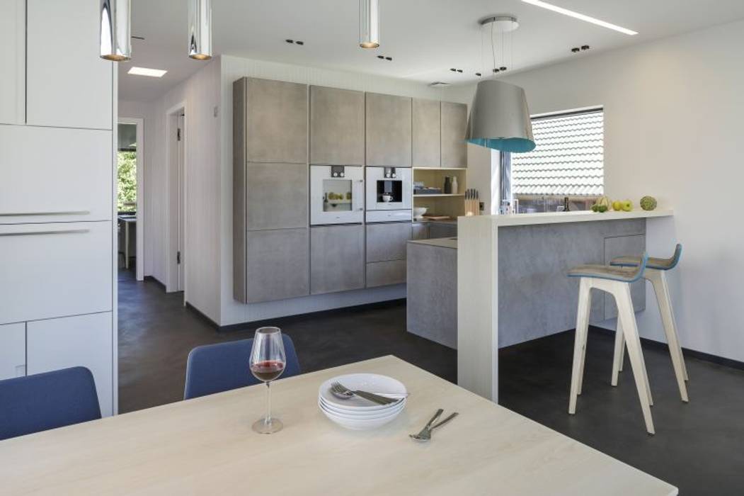 Modern Kitchen By Luxhaus Vertrieb Gmbh Co Kg Modern Homify