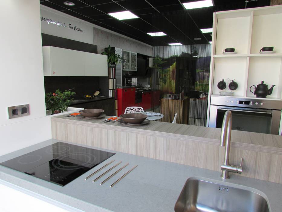 cristal visión , modern kitchen modern kitchen Cocinas