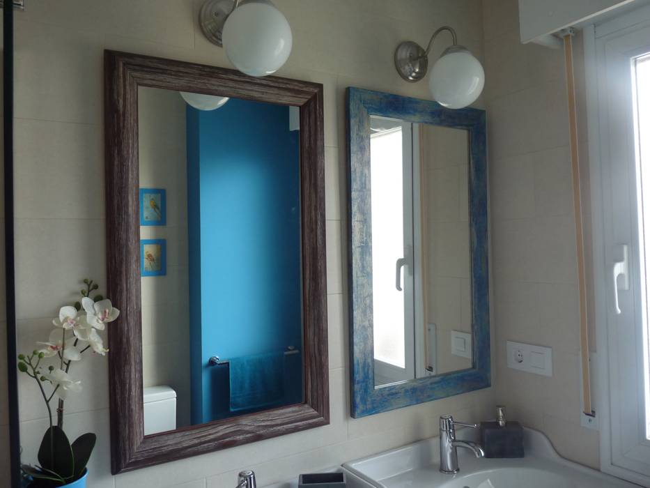 Antes y después de reforma de baño: azul turquesa y baldosas impresas de mosaico hidráulico, Dec&You Dec&You Eklektik Banyo